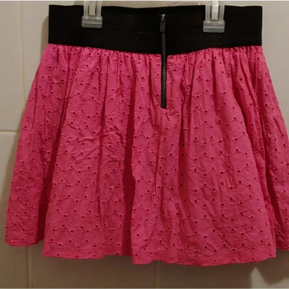 Very Nice Necessary Objects Pink / Black Eyelet Skirt Sz M